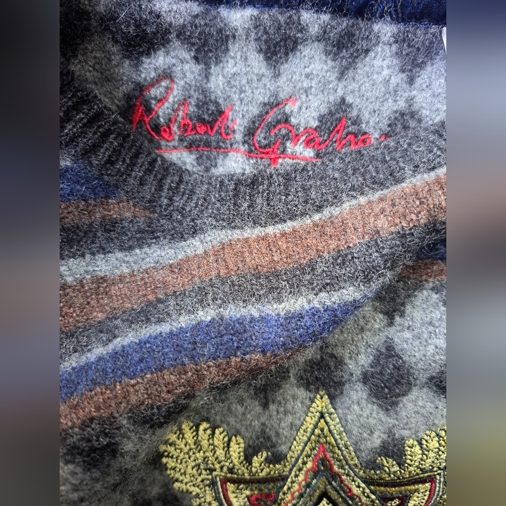Robert Graham Gray and Black Patterned Crewneck Sweater - Picture 3 of 6